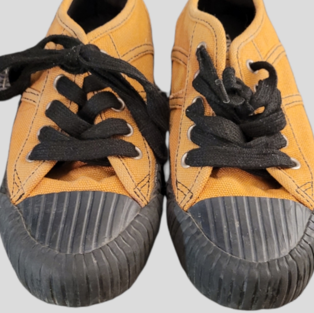 Zara kids shoes in size 12
